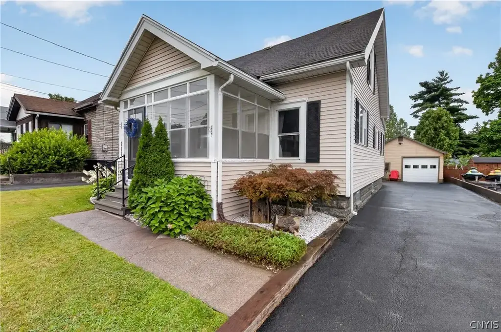 111 Brookfield Road, Salina