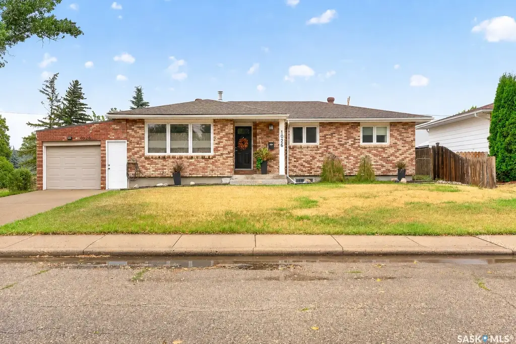 1026 James Street, Moose Jaw