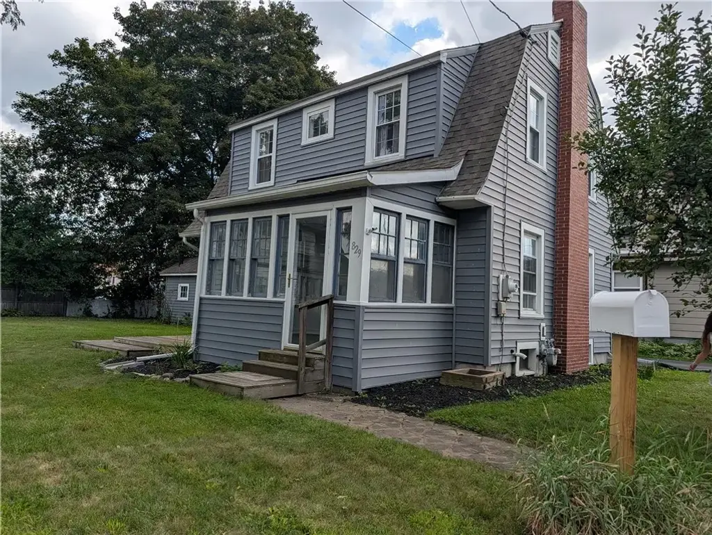 829 Broadway Street, Southport