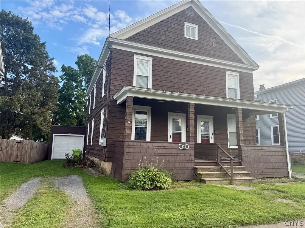 371 Stone Street, Oneida