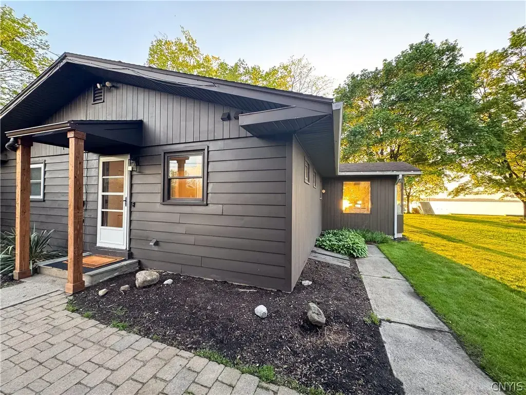 155 Burtis Point Road, Owasco
