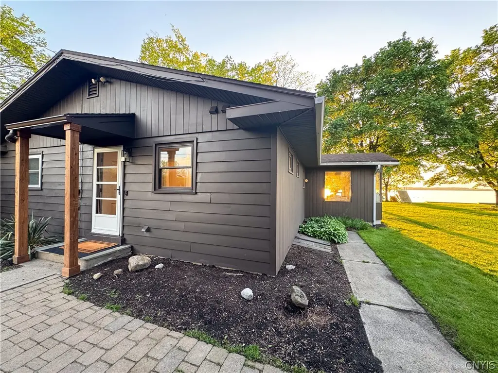 Photo of Listing #S1709112