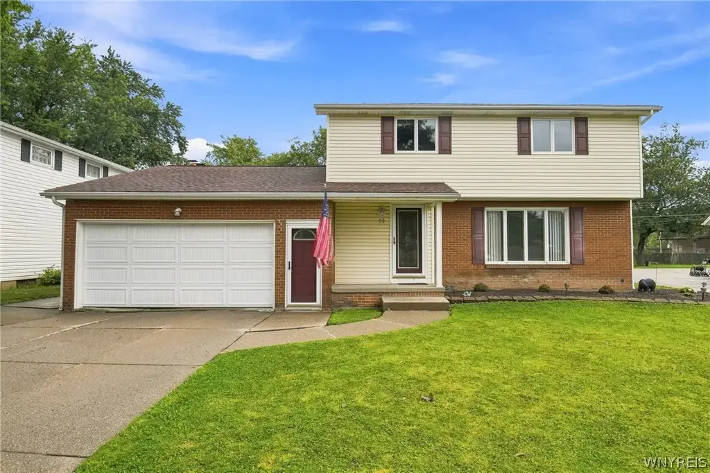 53 Pinewood Drive, West Seneca