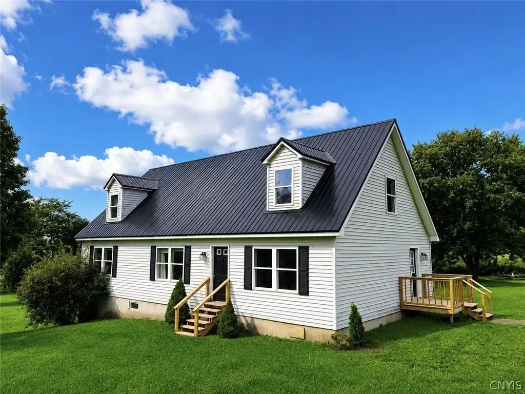 2027 Barrett Road, DeRuyter