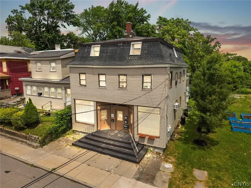 116 W Manlius Street, DeWitt