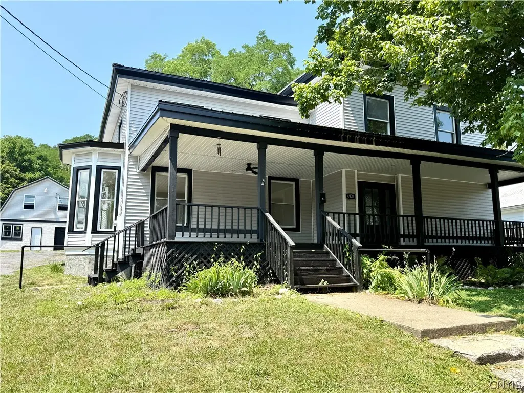 Photo of Listing #S1711870