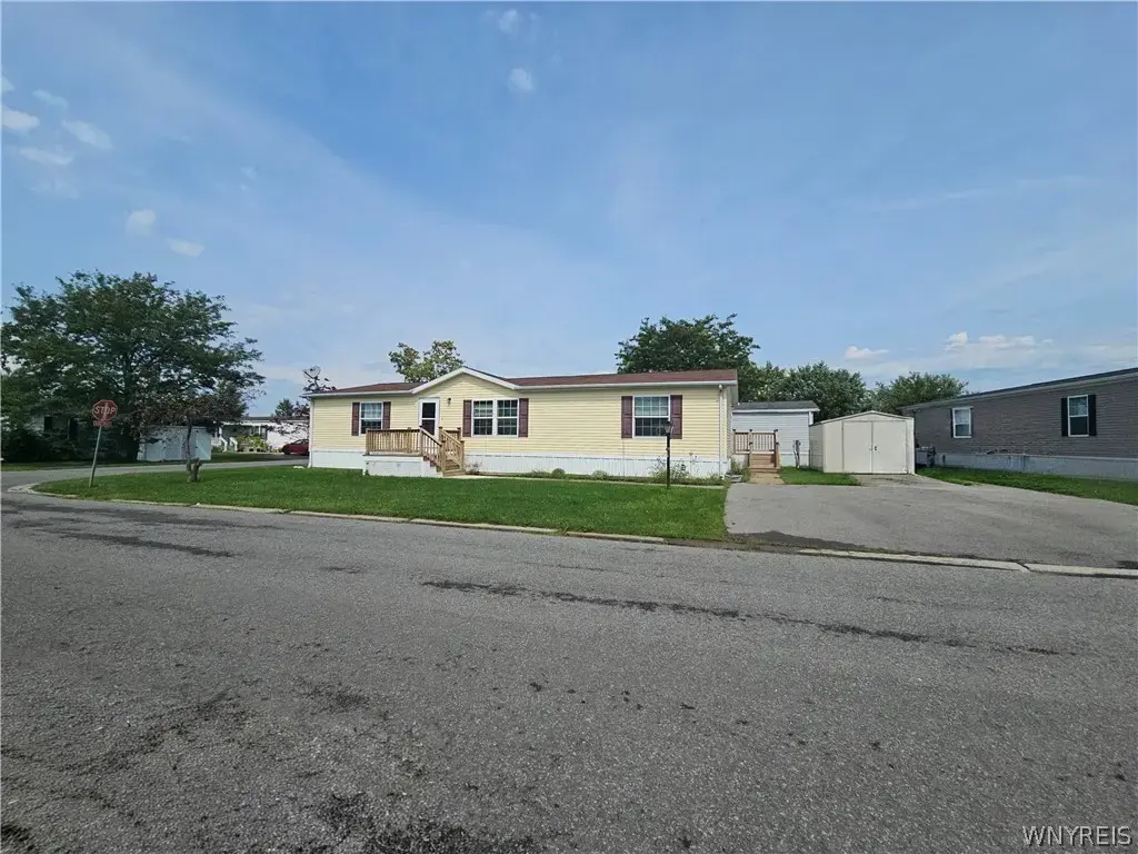 322 Evergreen Drive, Lockport Town
