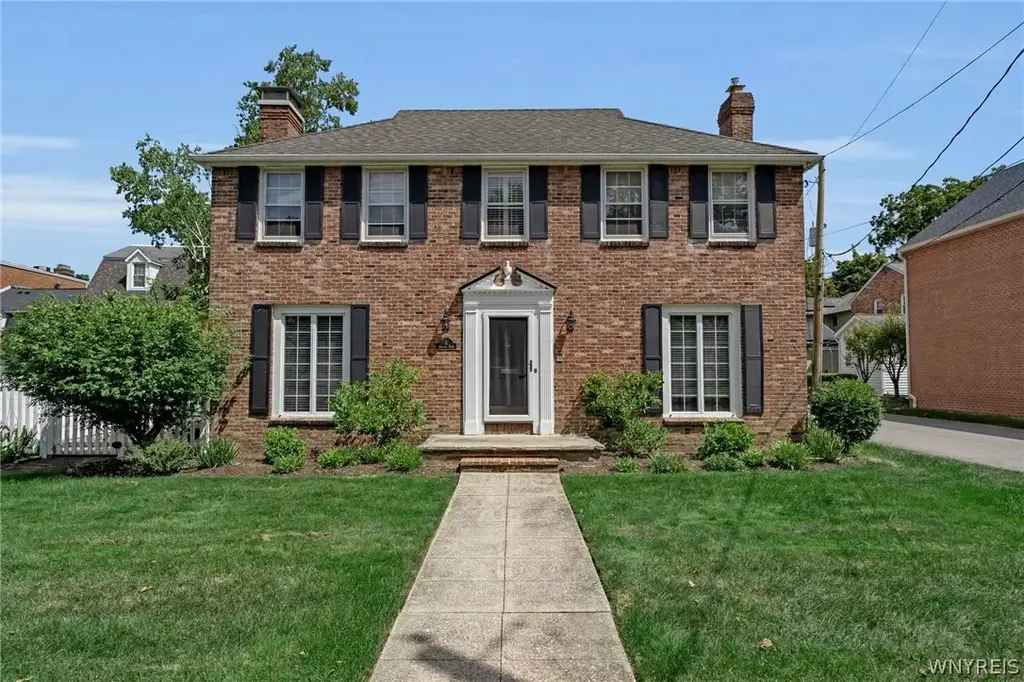 2 Millrace Street N, Amherst