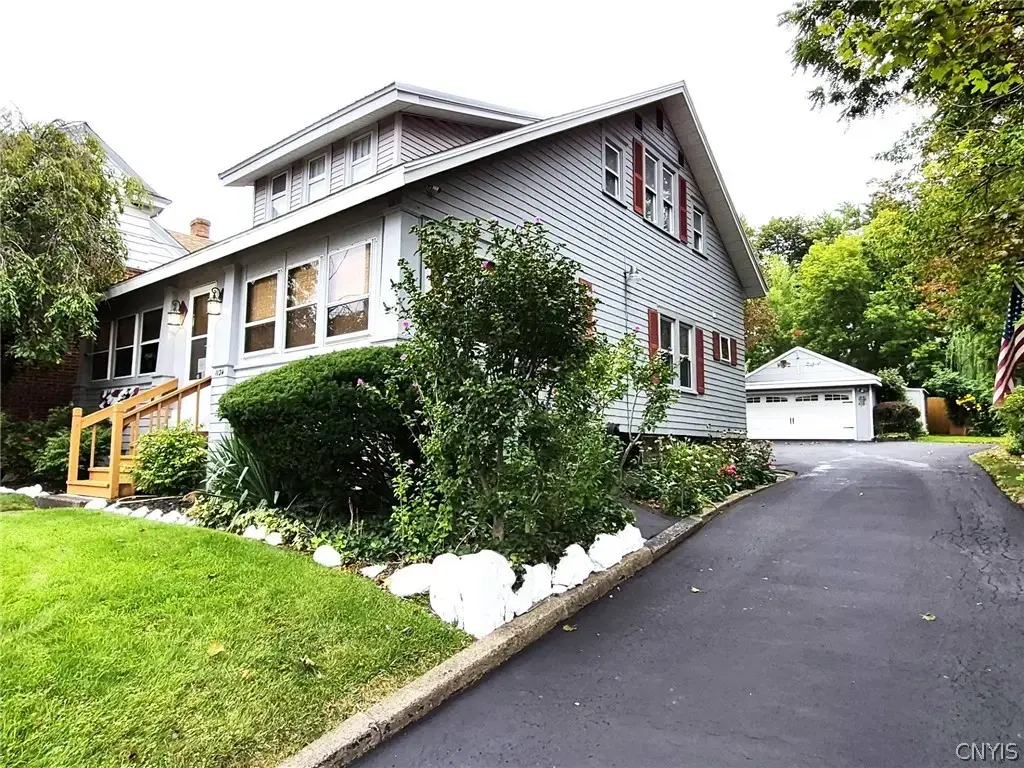 1124 Wolf Street, Syracuse