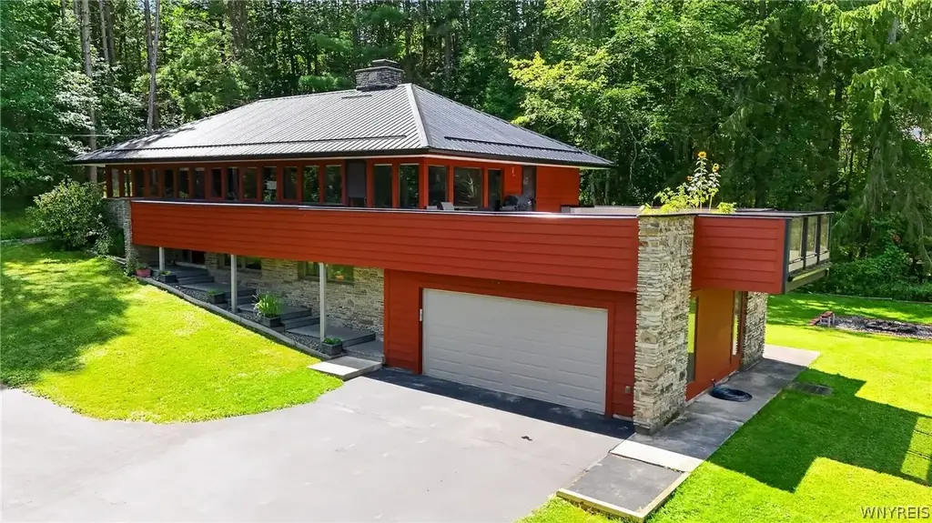 9810 Fancher Heights, Caneadea