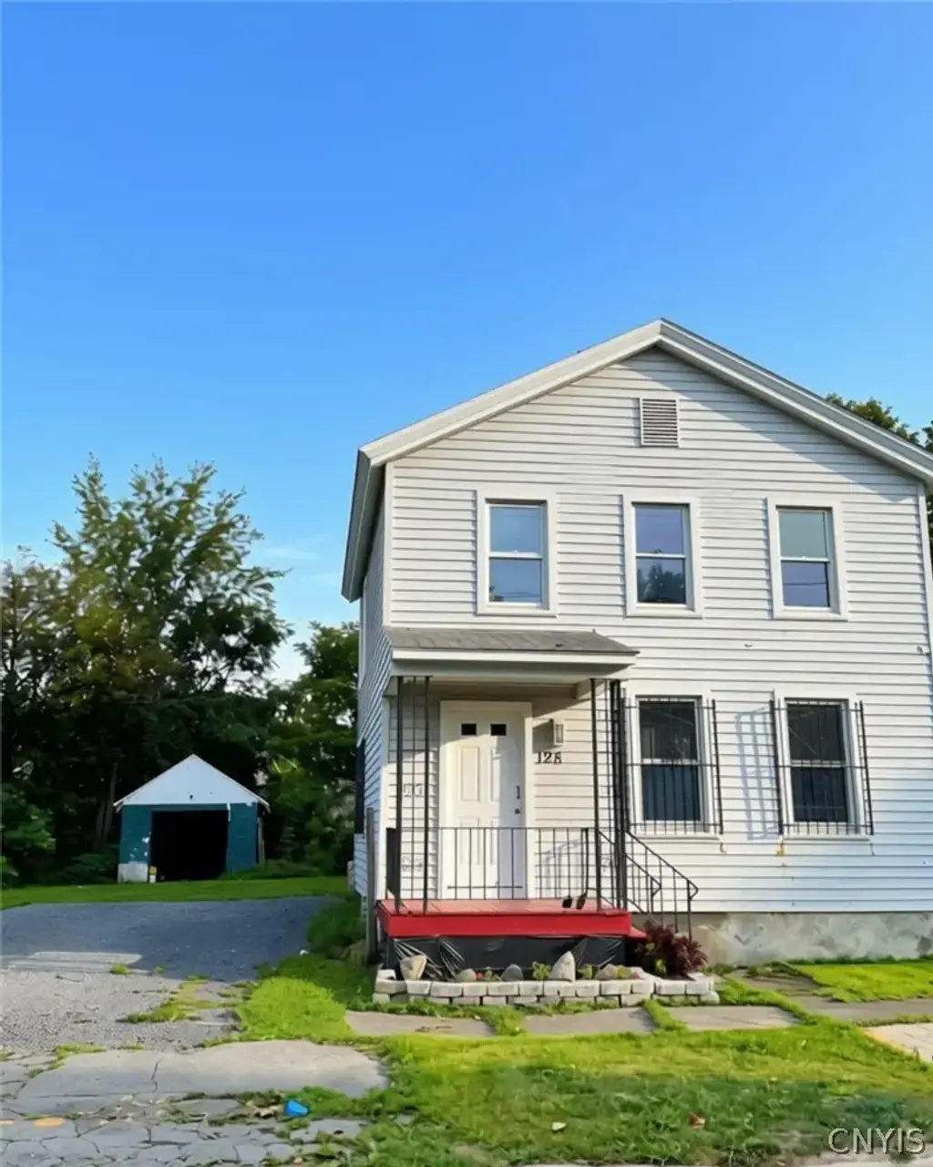 128 Louisa Street, Utica