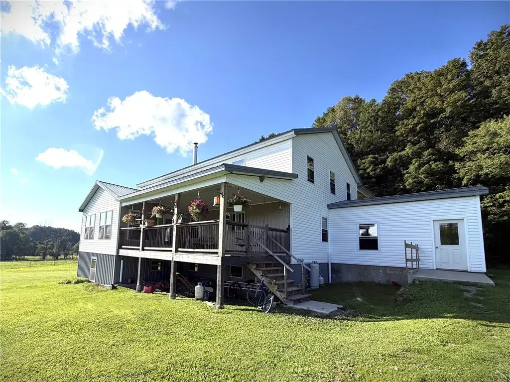 9480 Ravlin Hill Road, French Creek