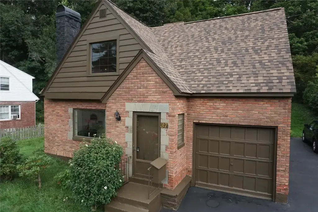 37 W Main Street, Sidney