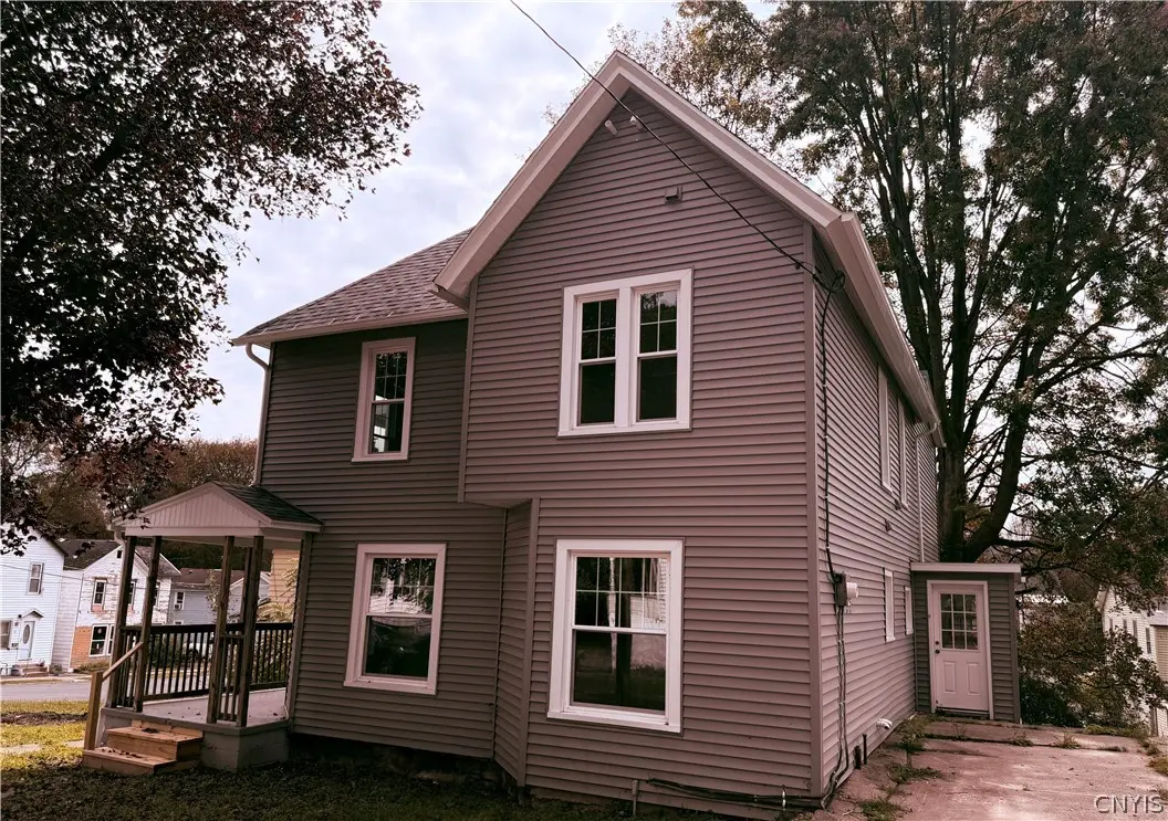 Photo of Listing #S1711842