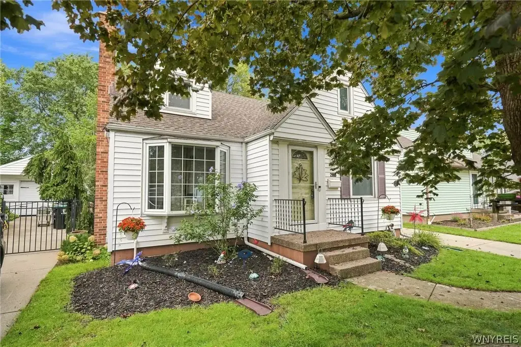 283 Wrexham Court N, Tonawanda