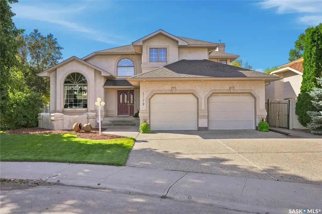 1719 Clive Bay E, Regina