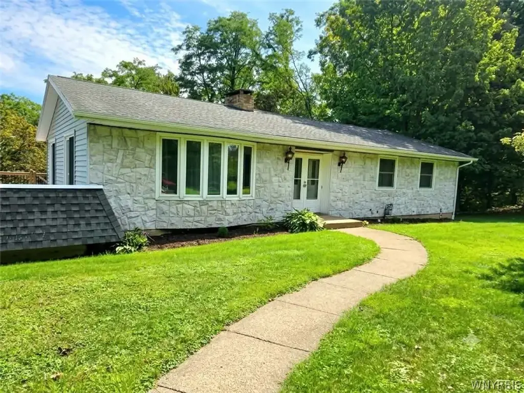11 Drake Ave Extension, Hanover