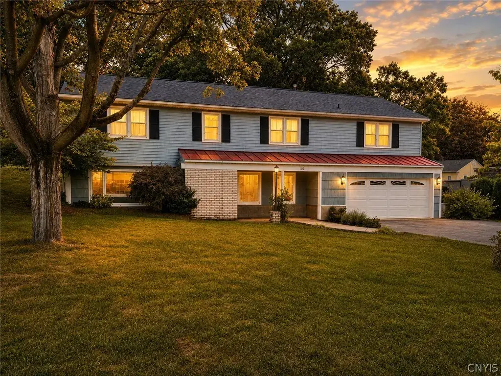 102 Trent Lane, Camillus