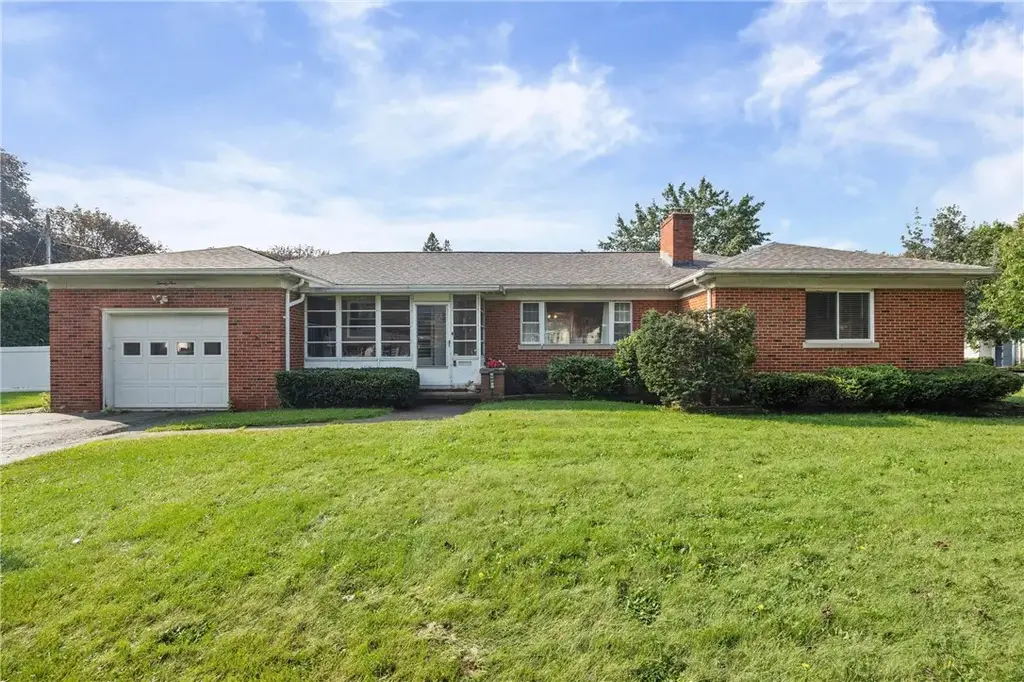 5 Woodale Drive, Greece