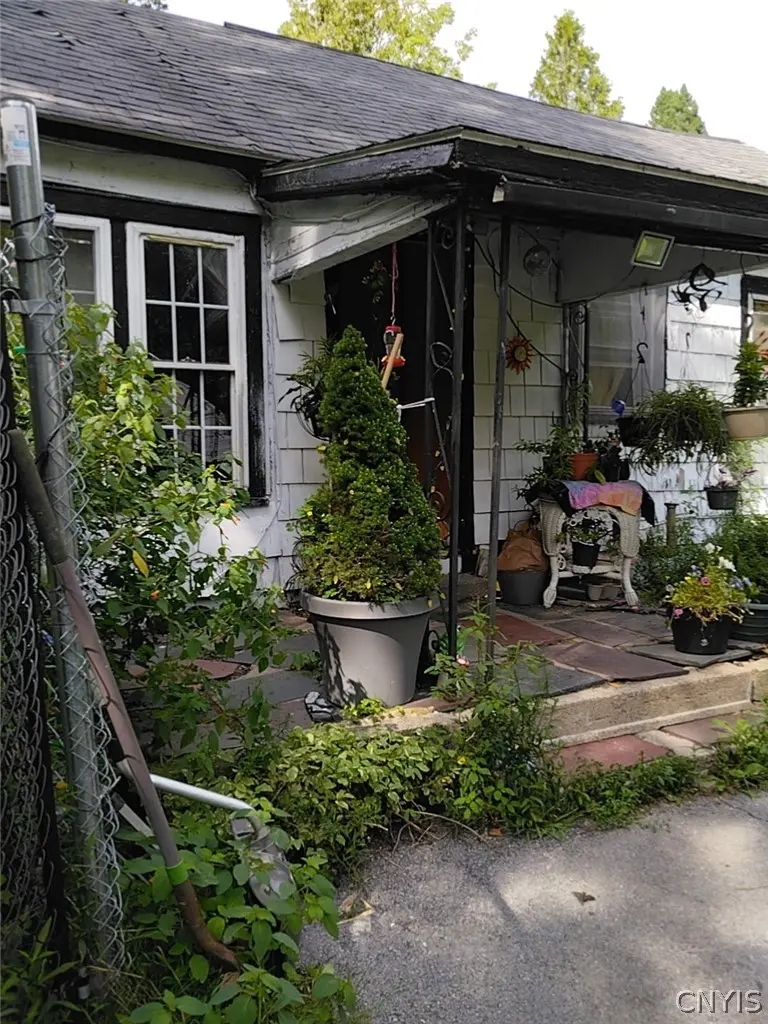 Photo of Listing #S1711899