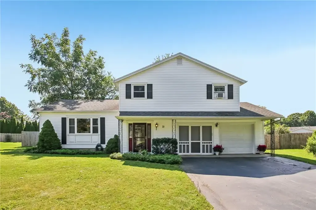 71 San Marie Drive, Irondequoit