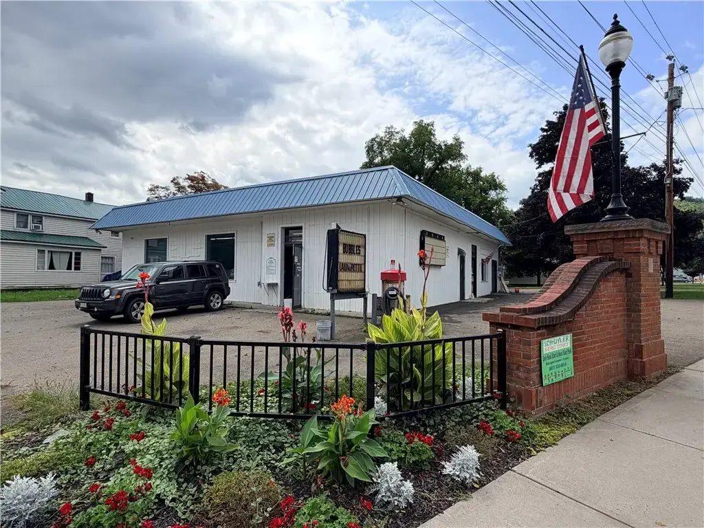 101 S Catherine Street, Montour