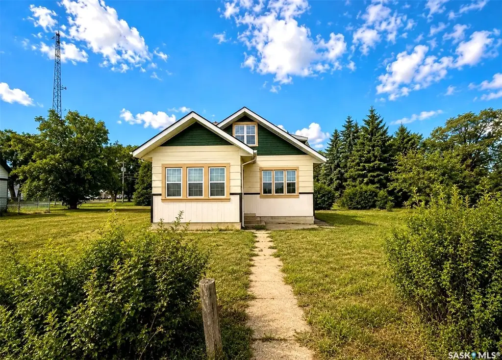1110 Railway Street, Davidson
