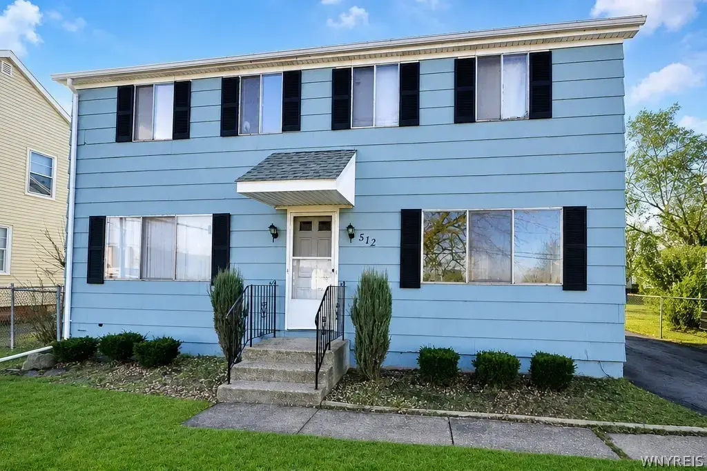 512 Cayuga Road, Cheektowaga