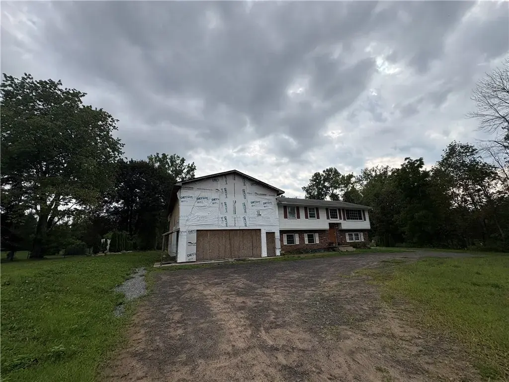 776 Lake Road, Ontario