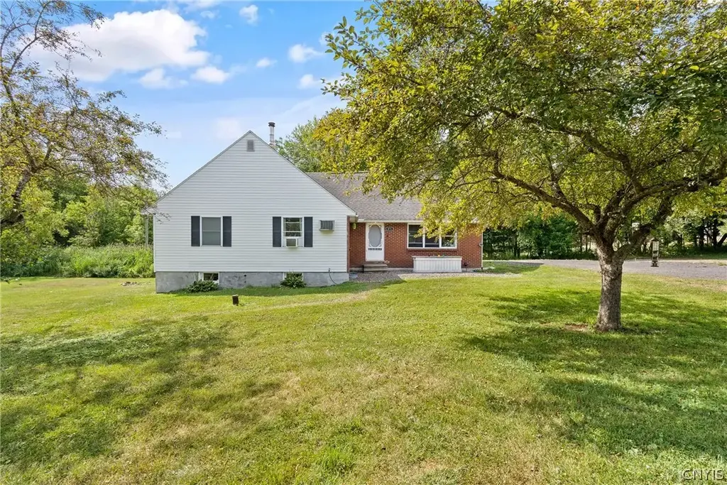 871 County Route 4, Hastings