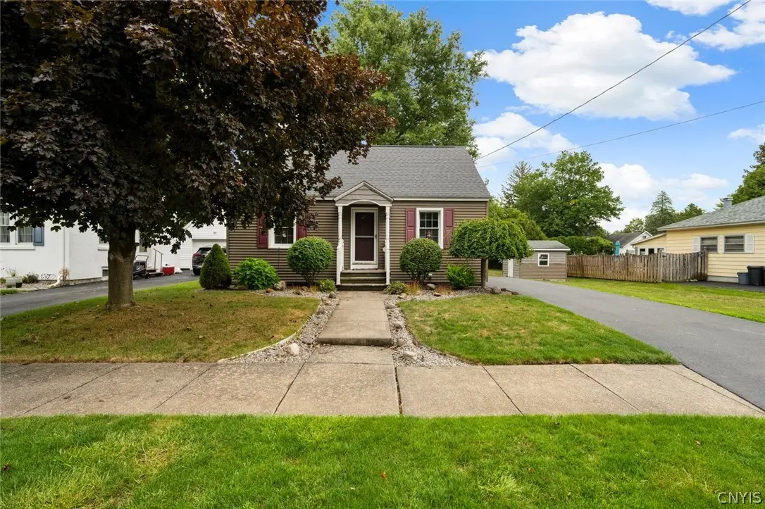 Photo of Listing #S1711885