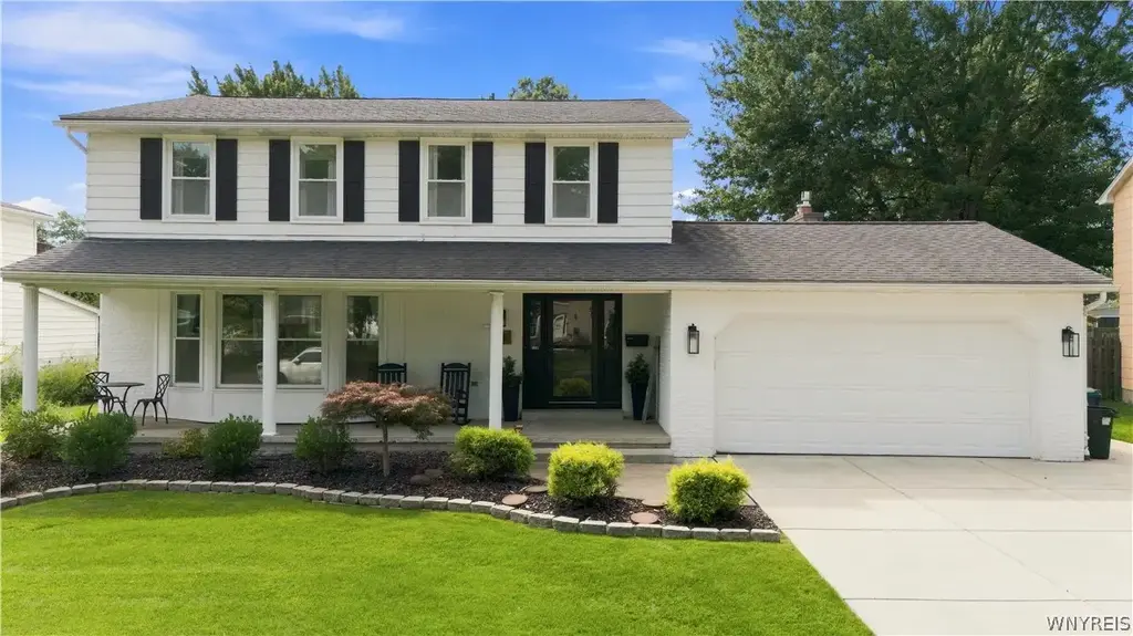 18 Rosewood Drive, Amherst