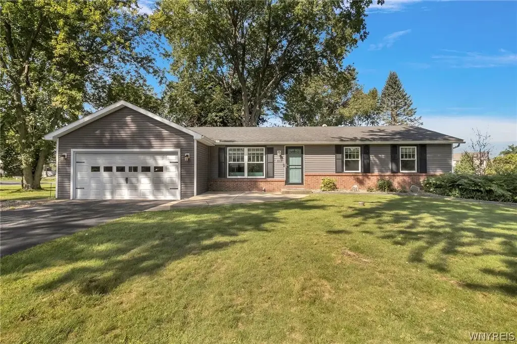 110 Glendale Terrace, Alden