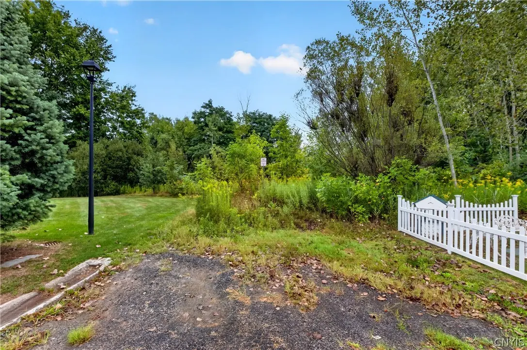 Photo of Listing #S1711583