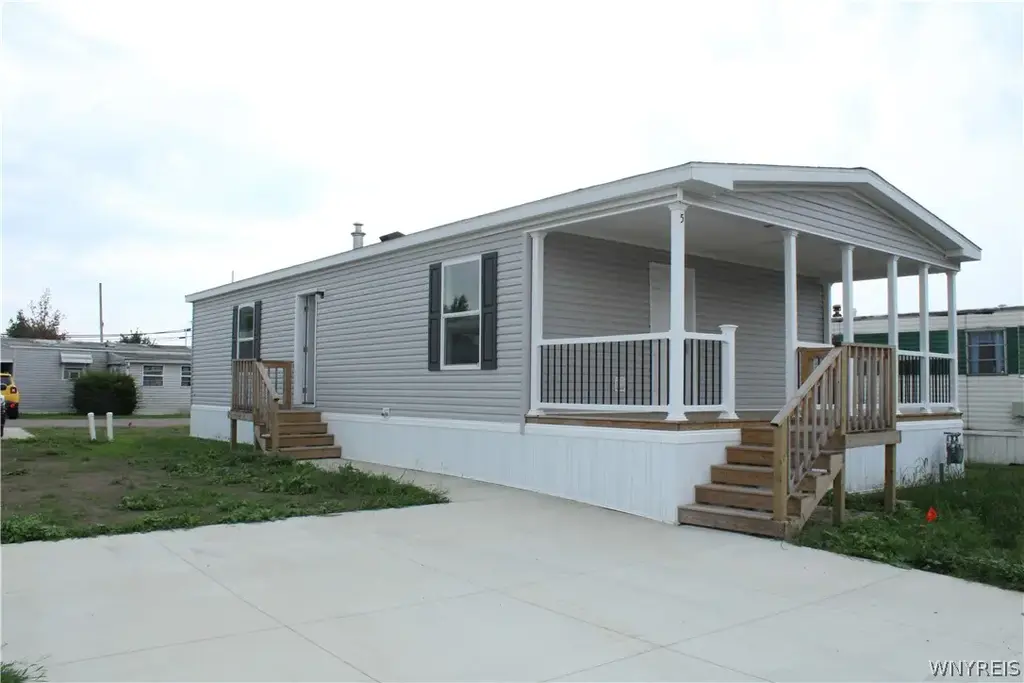 1774 Military Road #5, Tonawanda