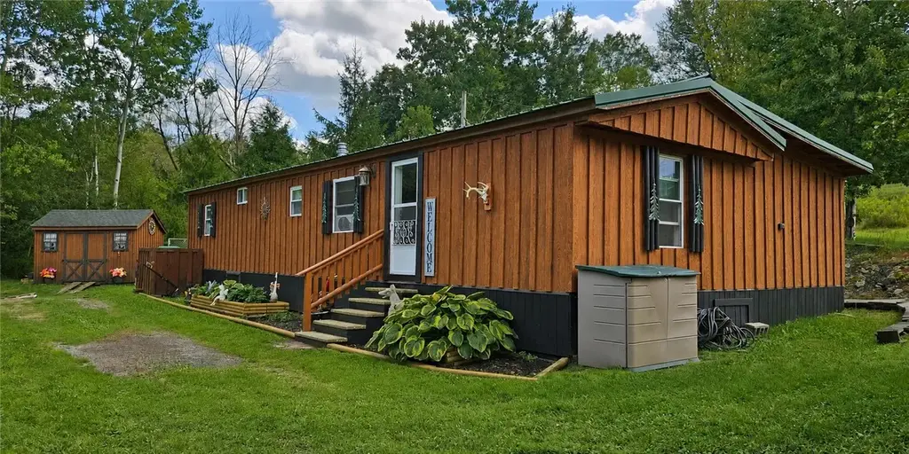 203 Finnerty Road, Masonville