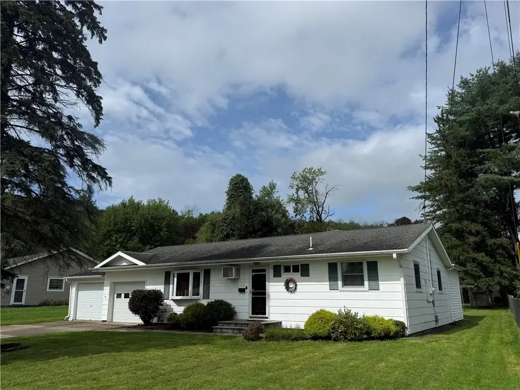 5 Bolton Drive, Oneonta