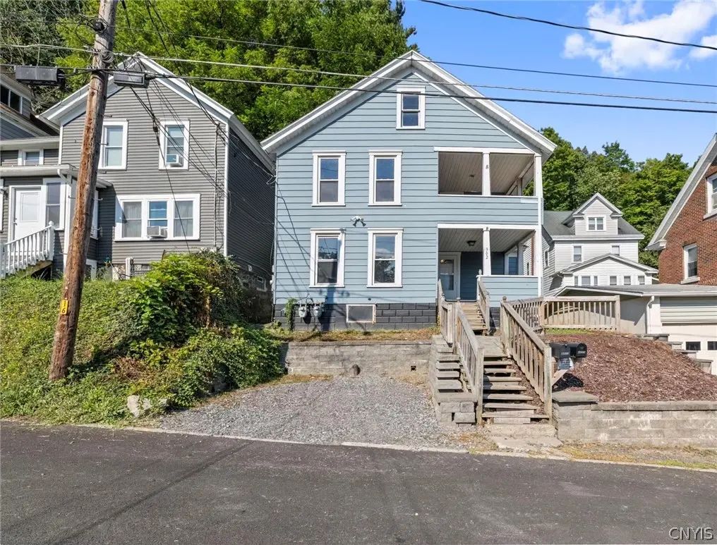 Photo of Listing #S1711190