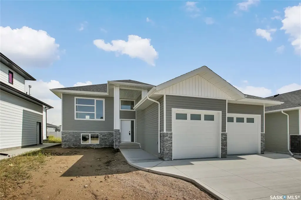 836 Ballesteros Crescent, Warman