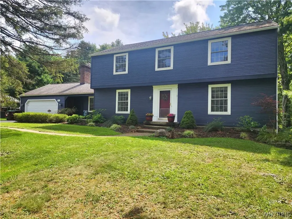 31 Tanglewood Drive W, Orchard Park