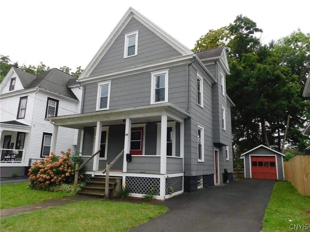 Photo of Listing #S1711607