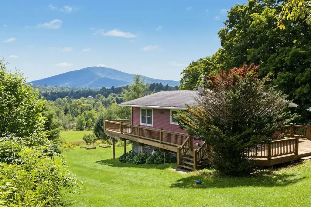 582 Terry Road, Harpersfield
