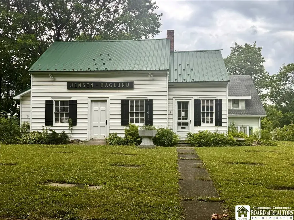 1175, 1173, 1171 N Main Street, Jamestown