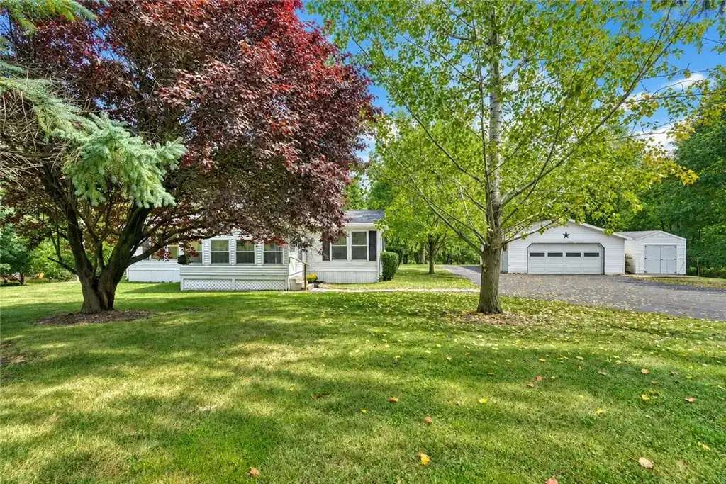 1555 State Route 14a, Benton