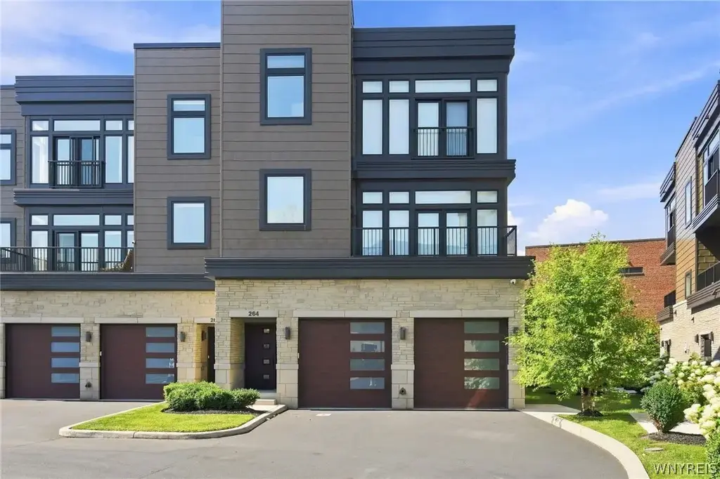 264 Lakefront Boulevard, Buffalo