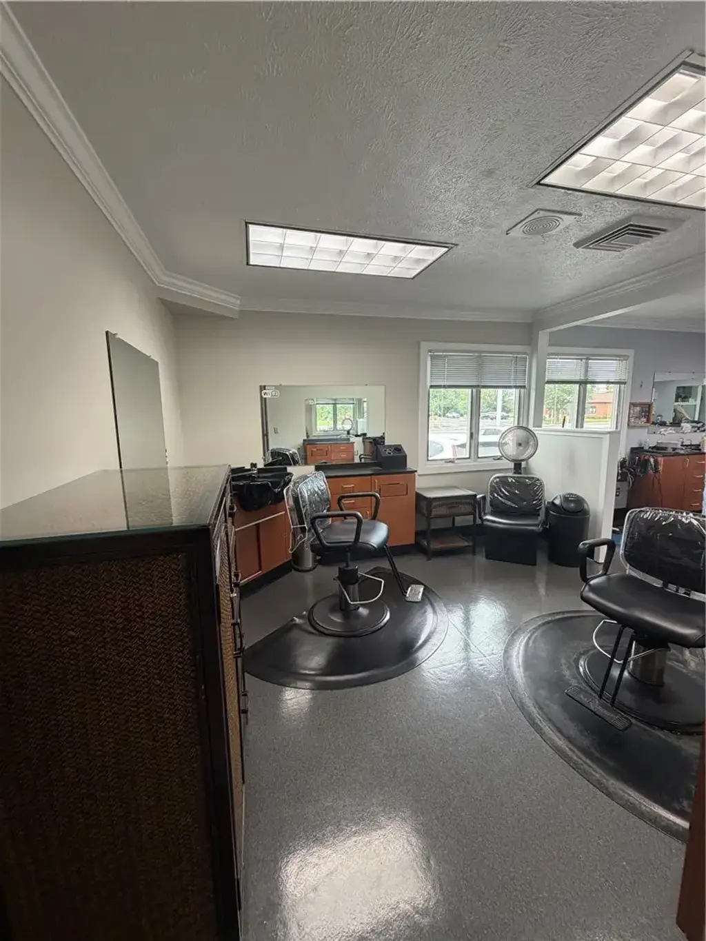2098 E Henrietta Road, Henrietta