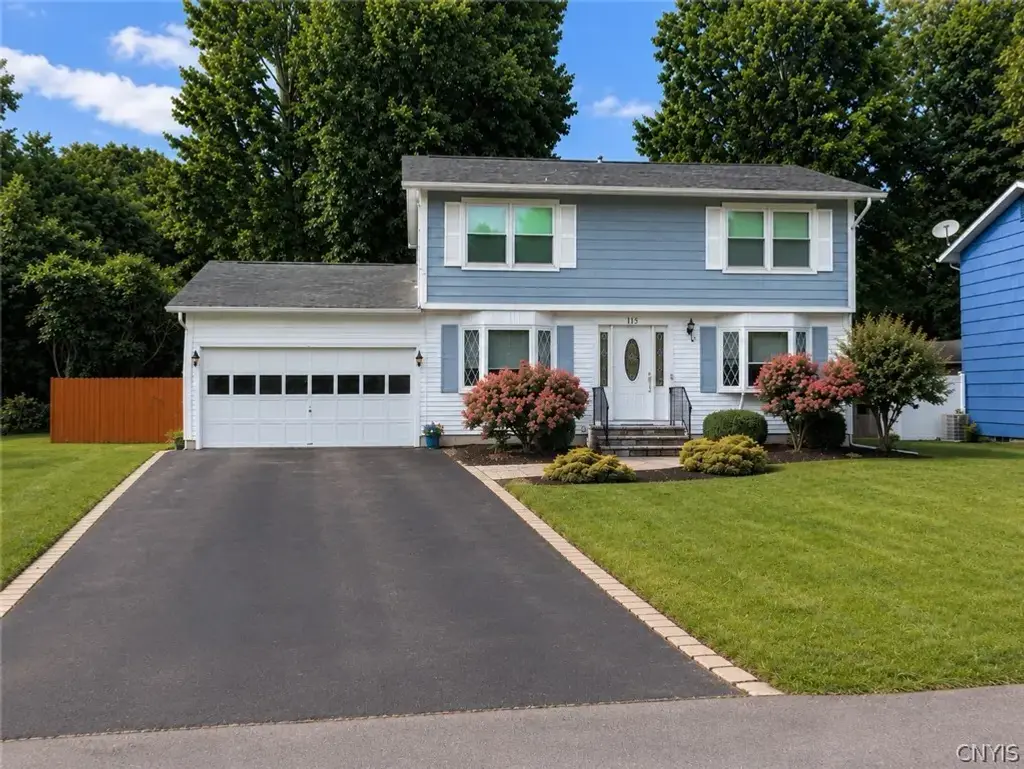 115 Meadow River Drive, Clay