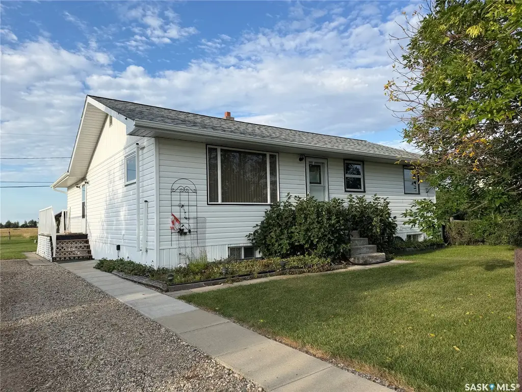 2 Railway Avenue, 