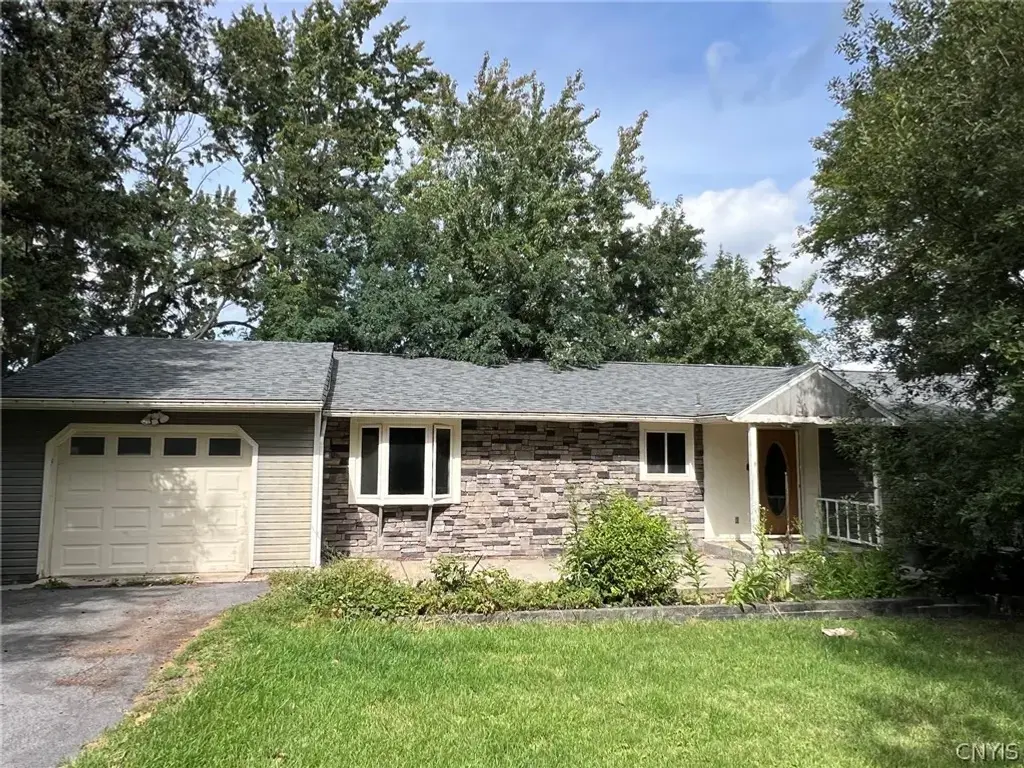 106 Richards Road, Camillus