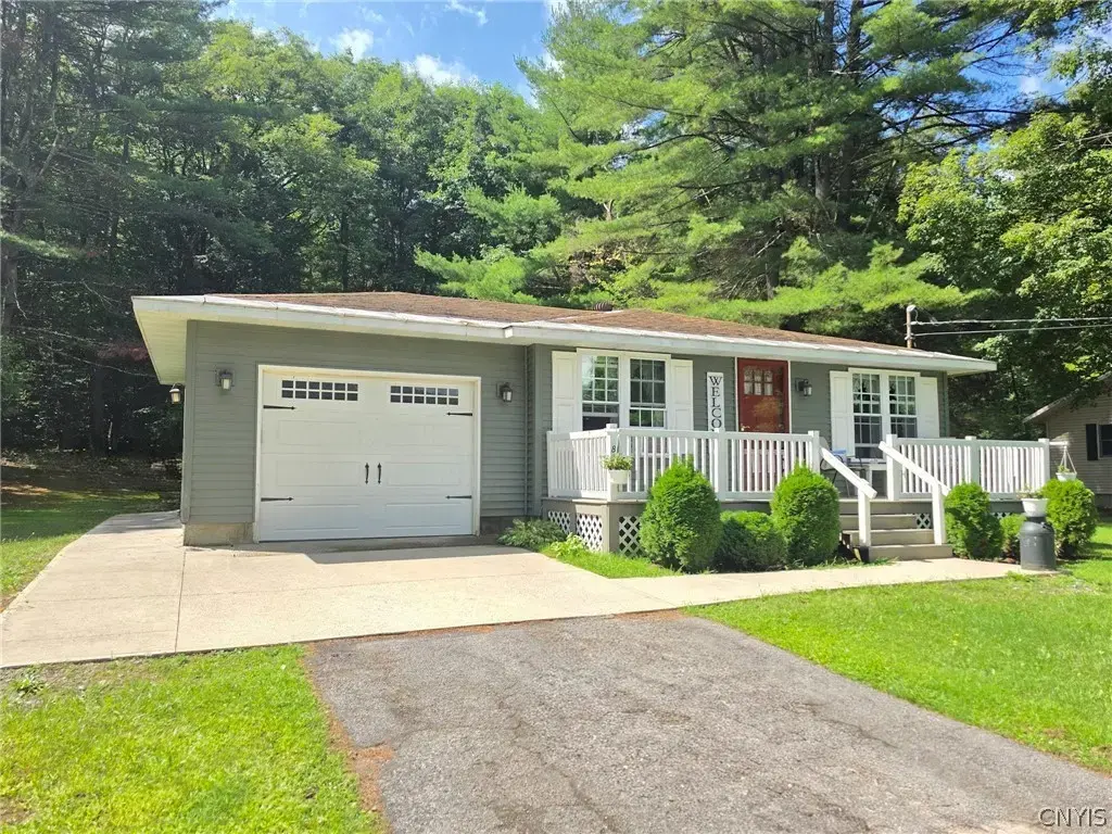 8495 State Route 13, Vienna